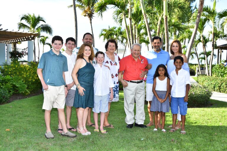 The Zoota Family (Eleanor and Murray Zoota centered).